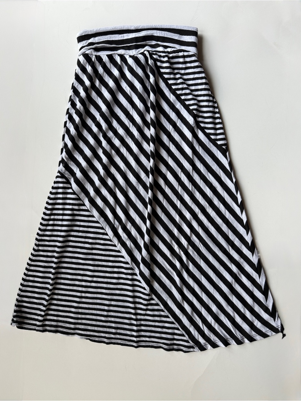Joey B🩷 Small Black White Striped Chevron Panel Maxi Skirt